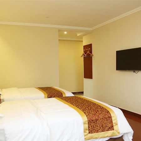 Greentree Alliance Shanghai Chongming Bayi Road Walking Street Hotel Buitenkant foto