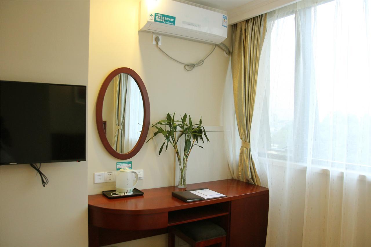 Greentree Alliance Shanghai Chongming Bayi Road Walking Street Hotel Buitenkant foto
